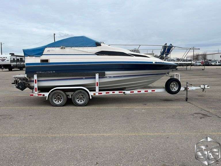 1987 Bayliner Boat
