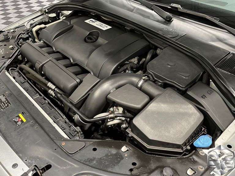 2010 Volvo XC70  3.2