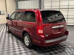 2010 Chrysler Town & Country Touring