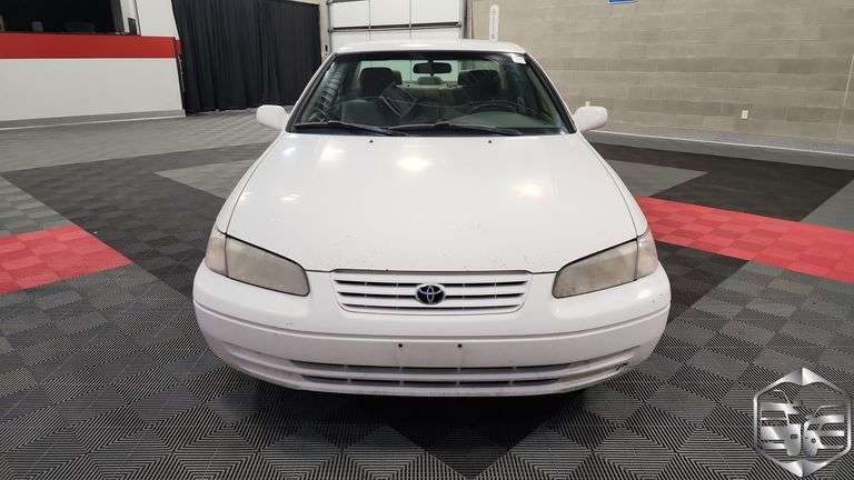 1999 Toyota Camry LE