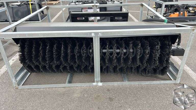 Wolverine Angle Broom