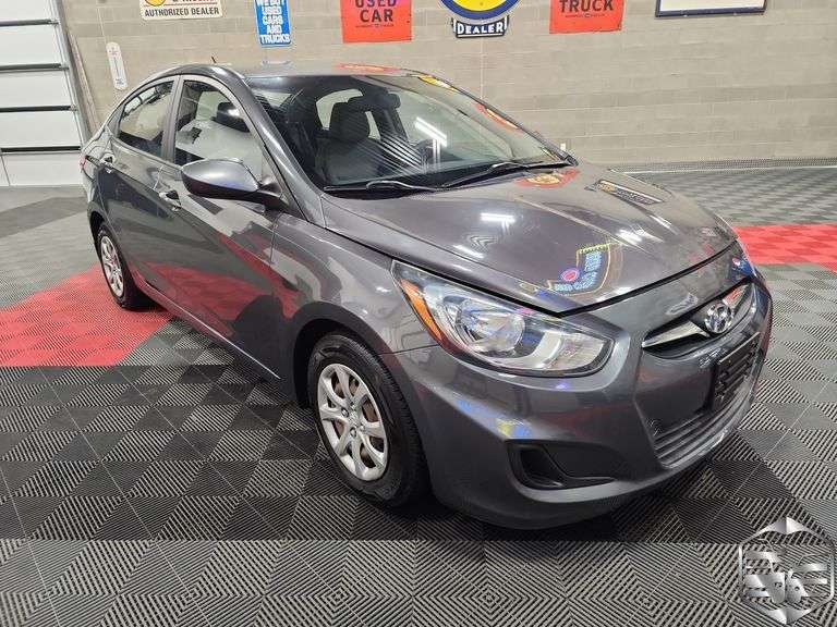 2012 Hyundai Accent GLS