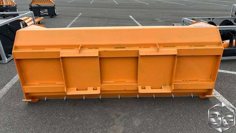 Wolverine Snow Pusher
