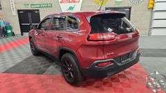 2017 Jeep Cherokee  Sport