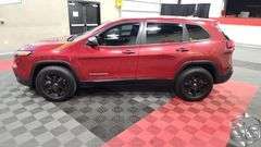 2017 Jeep Cherokee  Sport