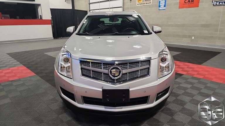 2011 Cadillac SRX  Luxury