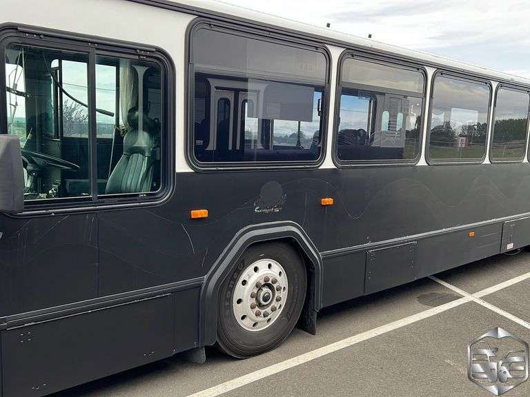 2008 Gillig Corp. C27D102N4