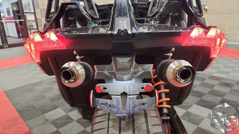 2017 Polaris Slingshot  SLR