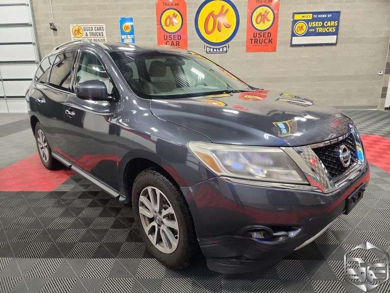 2014 Nissan Pathfinder  SV