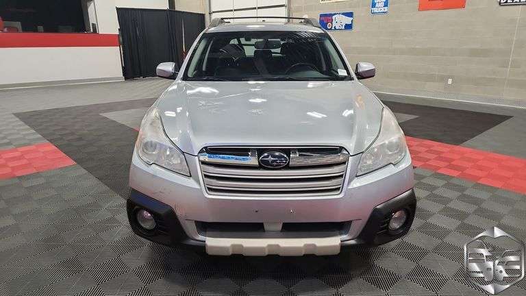 2014 Subaru Outback  Limited