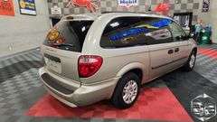2005 Dodge Grand Caravan SE