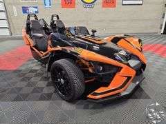 2017 Polaris Slingshot  SLR