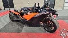 2017 Polaris Slingshot  SLR