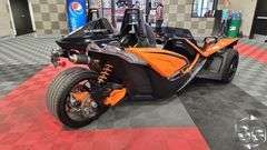 2017 Polaris Slingshot  SLR