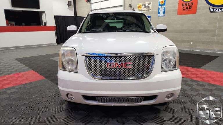 2008 GMC Yukon  Denali