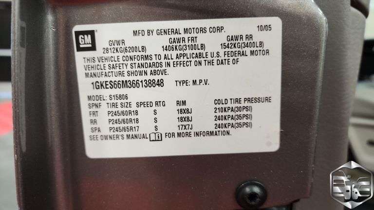 2006 GMC Envoy  Denali XL