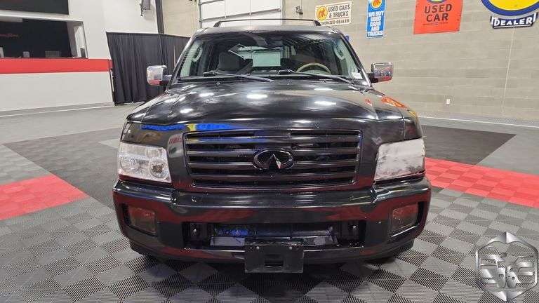 2004 Infiniti QX56
