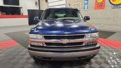 2001 Chevrolet Suburban  LT