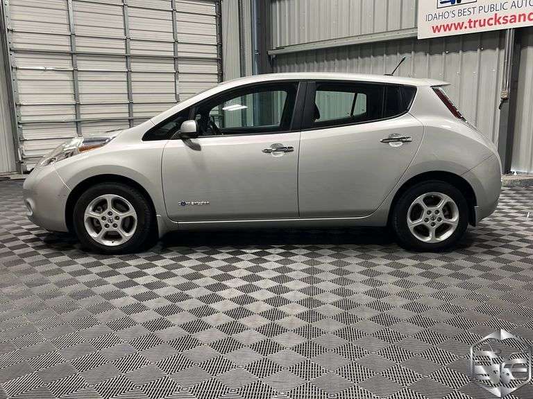 2013 Nissan Leaf S