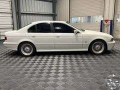 2001 BMW 5 Series 525i