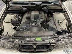 2001 BMW 5 Series 525i
