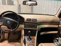 2001 BMW 5 Series 525i