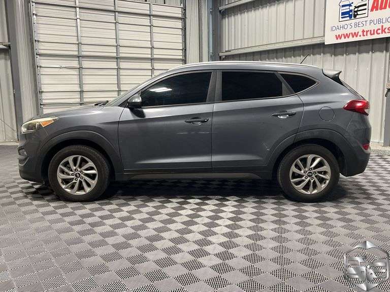 2016 Hyundai Tucson SE