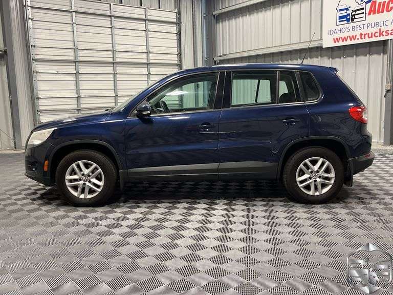 2011 Volkswagen Tiguan S 4MOTION