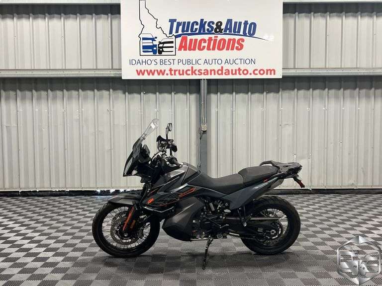 2022 KTM 890 Adventure