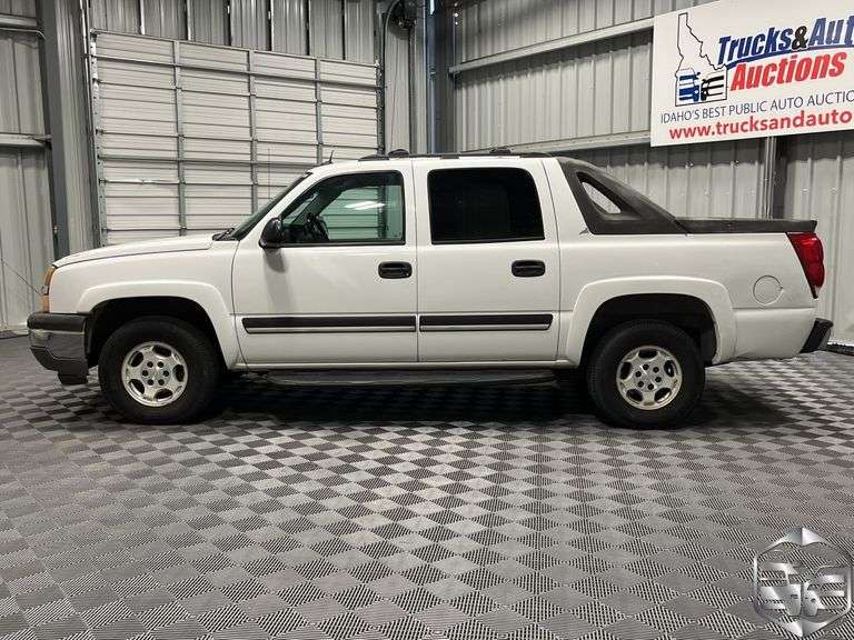 2005 Chevrolet Avalanche 1500 LS