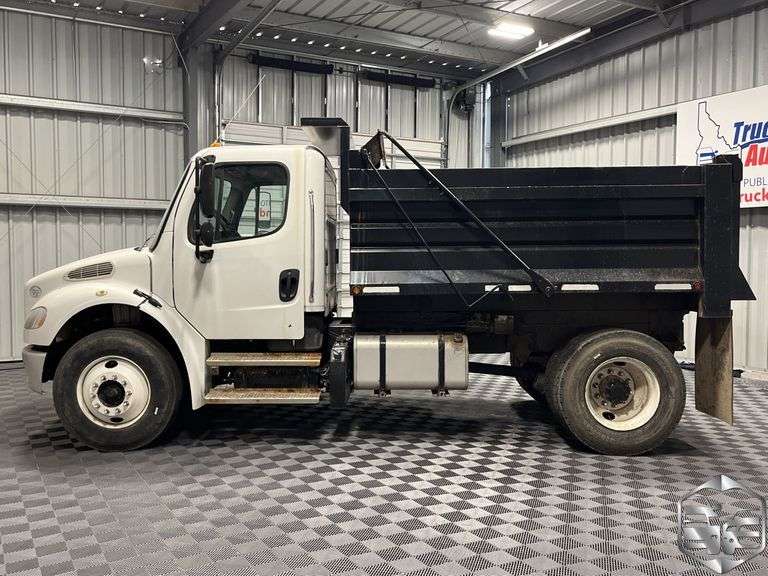 2013 Freightliner M2 106 Medium Duty