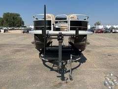 2021  BUJ  Boat Sun Tracker
