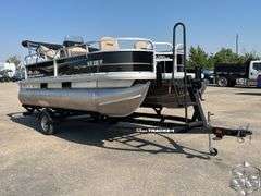 2021  BUJ  Boat Sun Tracker