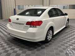2010 Subaru Legacy  2.5i