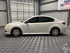 2010 Subaru Legacy  2.5i