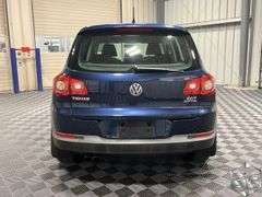 2011 Volkswagen Tiguan S 4MOTION