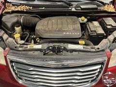 2013 Chrysler Town & Country Touring