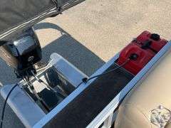 2021  BUJ  Boat Sun Tracker