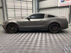 2011 Ford Mustang  V6