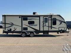 2016 Keystone Premier Camp Trailer