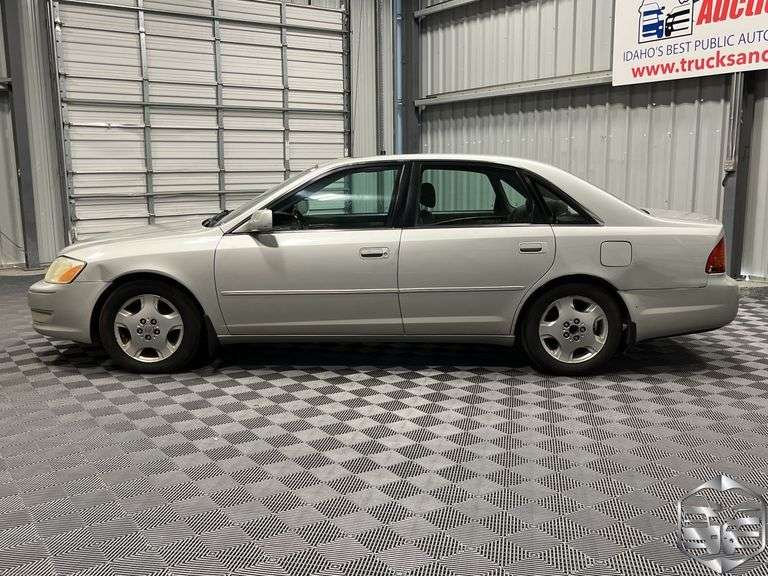 2003 Toyota Avalon XLS