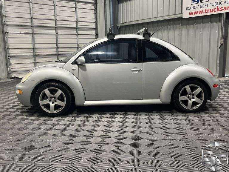 2002 Volkswagen New Beetle Sport