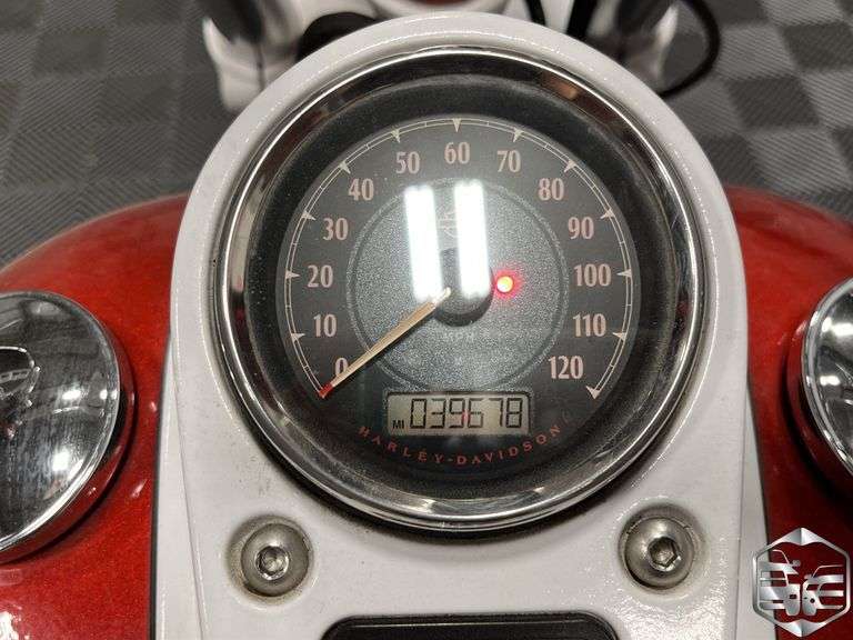2014 Harley-Davidson FXDB Dyna Street Bob