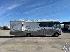 2004 Workhorse Chassis W22 Motorhome