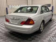 2003 Toyota Avalon XLS