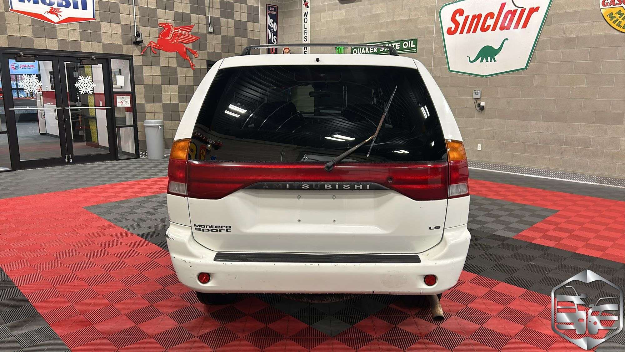 三菱自動車MONTEROモンテロ 模型 2台 Mitsubishi Montero 3D Model (1995) - 3DCADBrowser