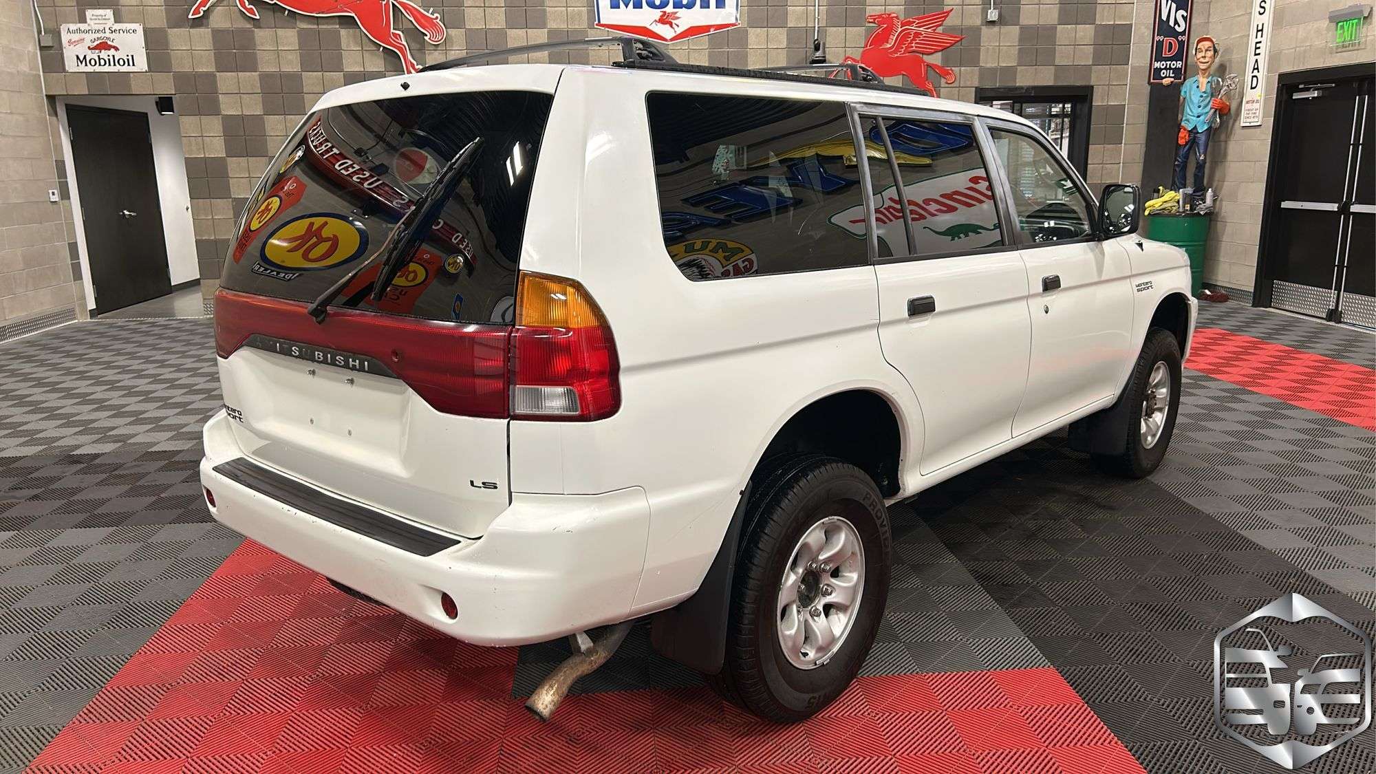 1998 Mitsubishi Montero LS - Trucks & Auto Auctions