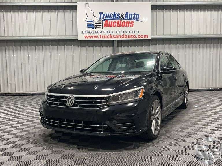 2017  Volkswagen  Passat  R-Line