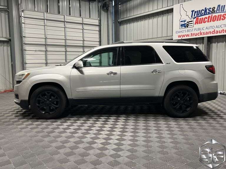 2013  GMC  Acadia  SLT