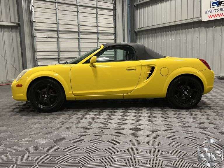 2003  Toyota  MR2   Spyder
